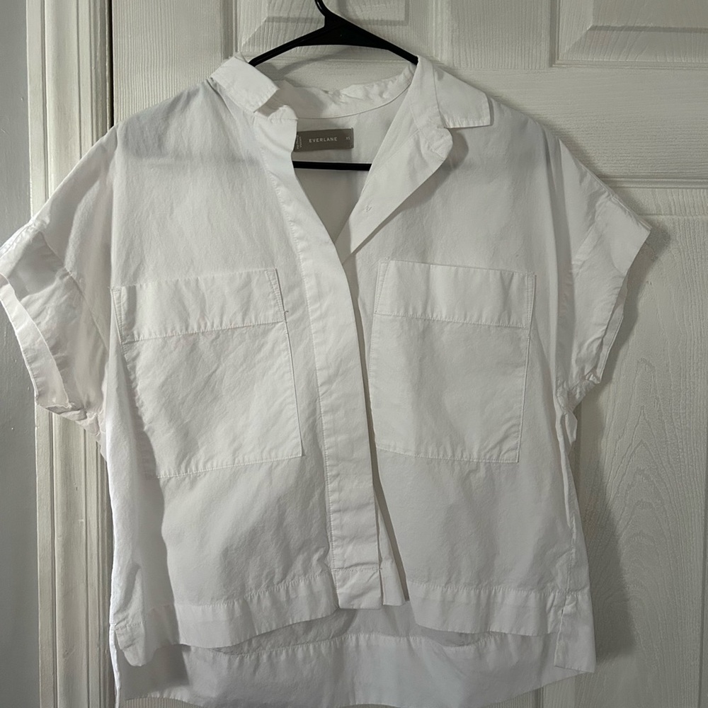 Everlane White Short Sleeve Button-Up Shirt size XS